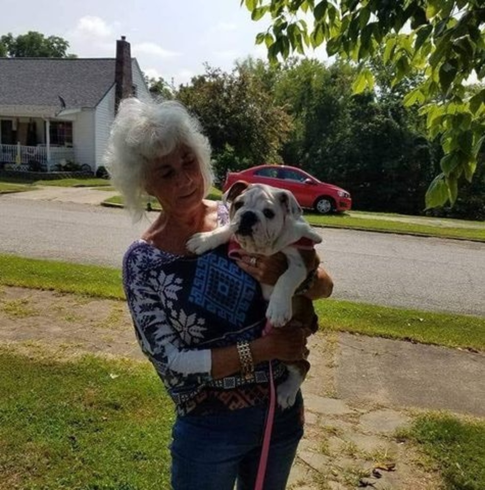 Meet your Posher, Connie